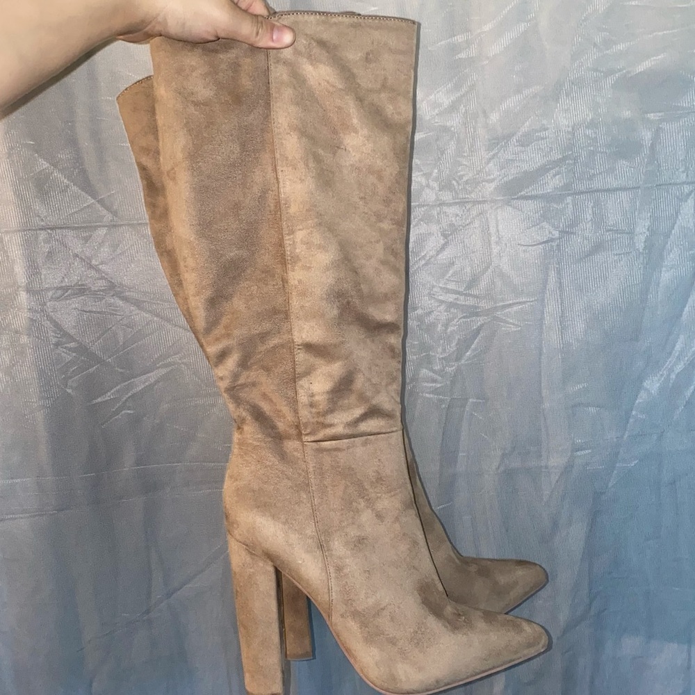 Nude Boots 👢 😍